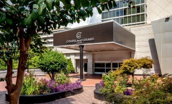 Courtland Grand Hotel, Trademark Collection by Wyndham