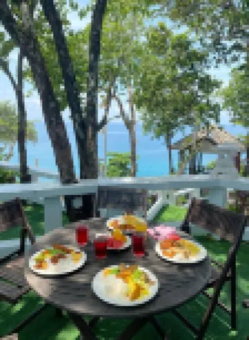 Shari-La Island Resort - Frühstück