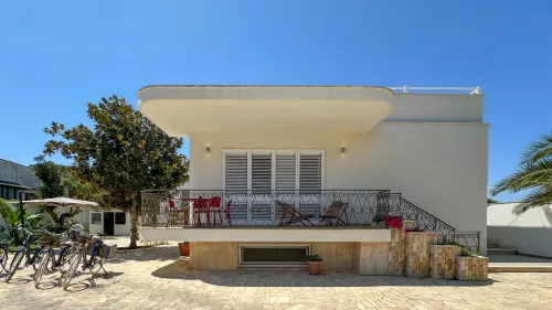 Flowing House - 2-Star