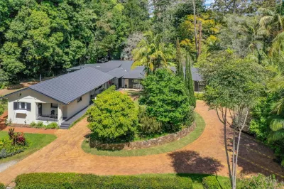 Tall Trees Motel Mountain Retreat Hotel in zona Glow Worm Caves