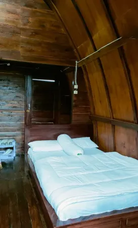 Cabin Kashandra Syariah Отели рядом с достопримечательностью «Pavilion Soeharto Whitlam»