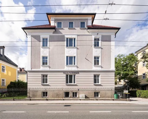 Villa Floeckner B&B Hotels near Itzling