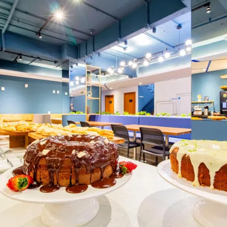 Hotel Euro Suíte Curitiba Batel by Nacional Inn Отели рядом с достопримечательностью «Батл»
