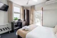 Huskisson Hotel - Parking