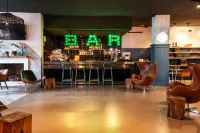 New Hotel Colon