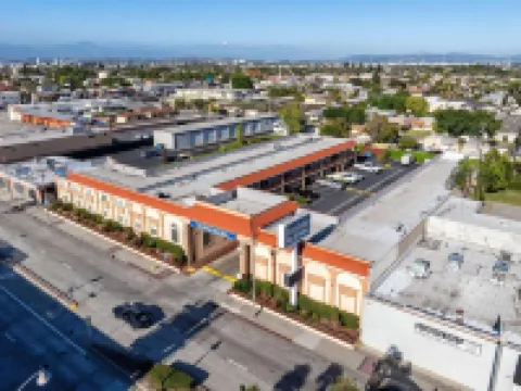 Travelodge Inn & Suites by Wyndham Bell Los Angeles Area Hotels in Los Angeles