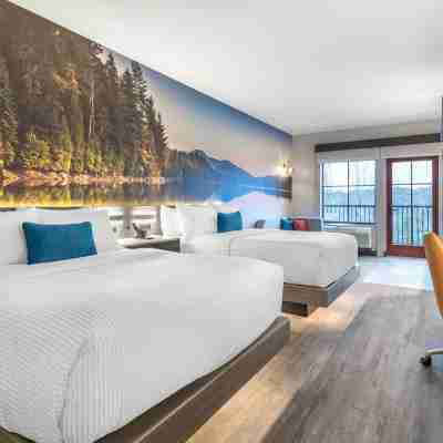 Cambria Hotel Lake Placid - Lakeside Resort Rooms