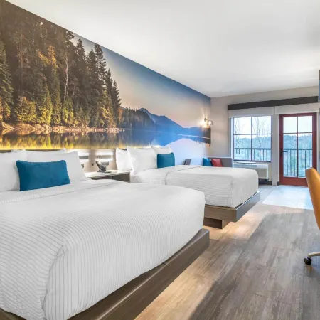 Cambria Hotel Lake Placid - Lakeside Resort