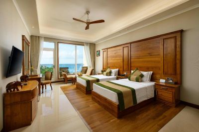 Deluxe Twin Room With Sea View Araliya Beach Resort and Spa Photo