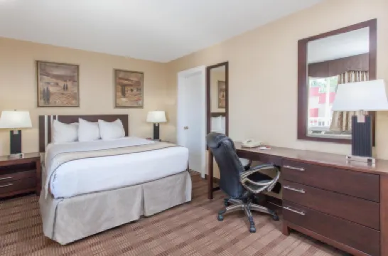 Econo Lodge Inn & Suites Các khách sạn ở 