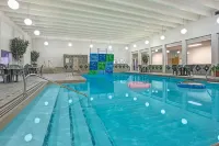Ramada by Wyndham Bismarck - Pools