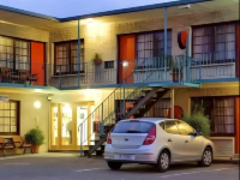 Martin Cash Motel