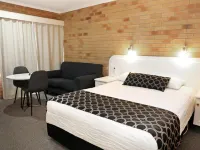 Cousins Motor Inn Hotels in Inverell