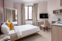 克拉斯諾達爾金色鬱金香飯店