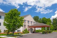 Best Western Plus Berkshire Hills Inn  Suites Отели в г. Ханкок