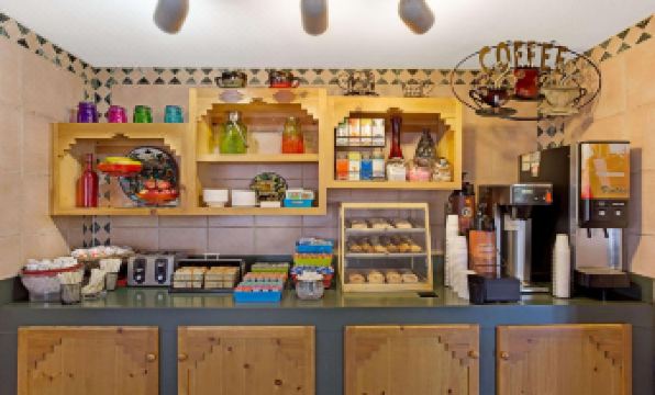 Days Inn by Wyndham Tucson City Center