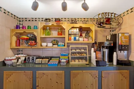 Days Inn by Wyndham Tucson City Center