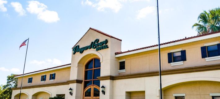 Vineyard Court Designer Suites Hotel Hotels in Brazos County