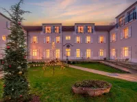 L'Horloge Hotels in Montevrain