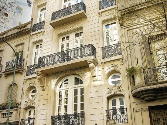 Poetry Building Recoleta