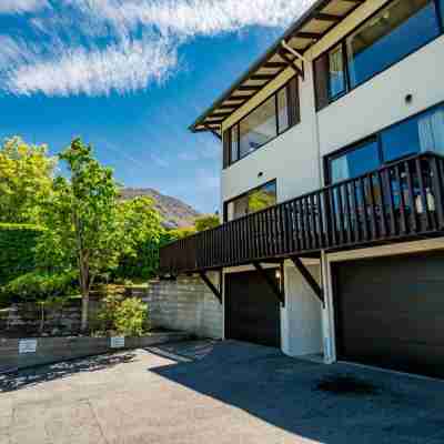 Town Centre Location with Stunning View - Unit 1 Hotel Exterior