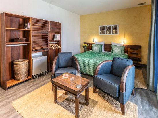 Hotel le Djoloff