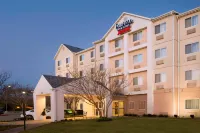Fairfield Inn & Suites Fort Worth University Drive Hotels near Chapel Hill Shopping Center