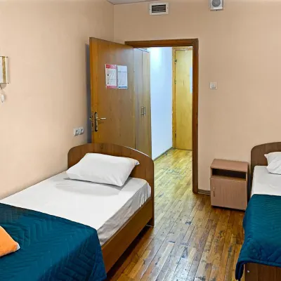 Smart Hotel Kdo Krasnodar Hotel 克拉斯諾達爾1附近的飯店