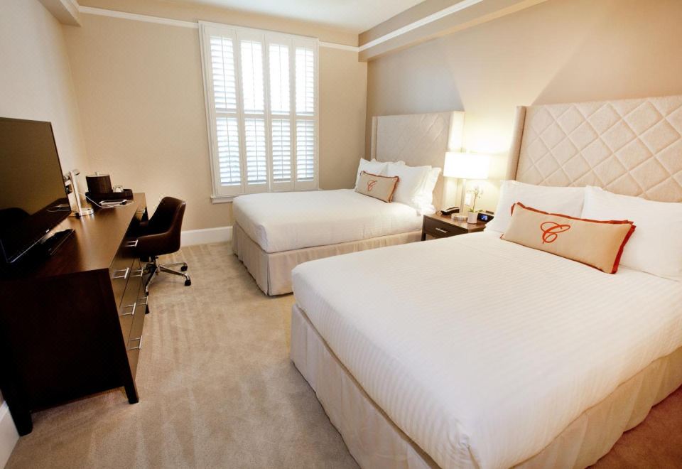 5. 카디널 호텔 팔..