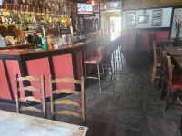 The Border Hotel - С баром