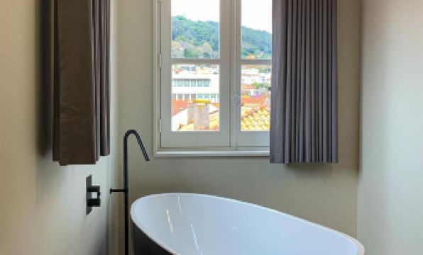 Flag Design Hotel - Housity