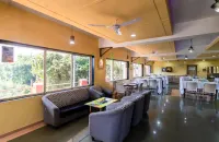 Saga Resort - Parking