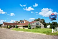 AmericInn by Wyndham HAM Lake Hotel di Coon Rapids
