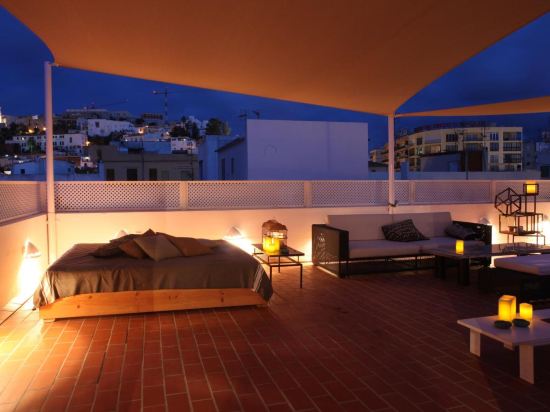 Juanita Hostal
