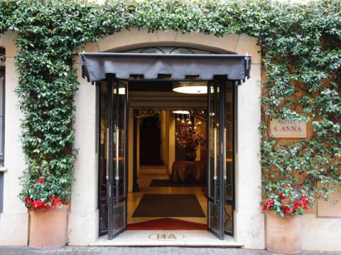 โรงแรมเซนต์แอนนา