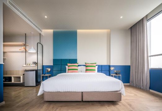 5. 더 쿼터 람캄행..