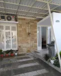 Alysahouse - 2 Bedrooms, Dekat Jtp3
