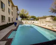 Comfort Inn & Suites - piscina