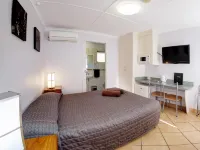 Bali Hi Motel Hotels in Tuncurry