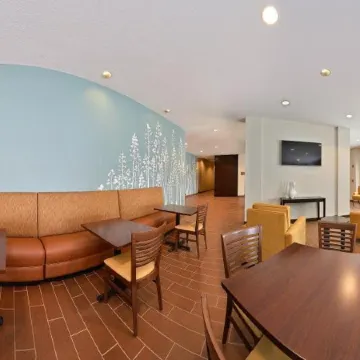 Sleep Inn & Suites