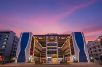 FabHotel la Victoria - Galaxy Circle Hotels near Surat Airport
