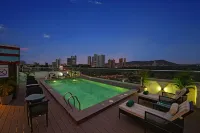 The Fern Mumbai, Goregaon, Series by Marriott - 屋上プール