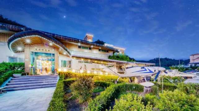 Namwon Hanjeungwonstay Pension