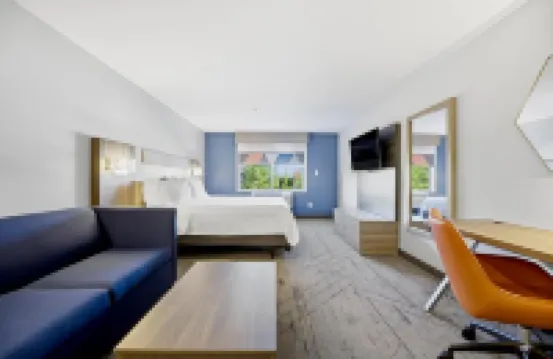 Holiday Inn Express & Suites RALEIGH WEST - LENOVO CENTER by IHG