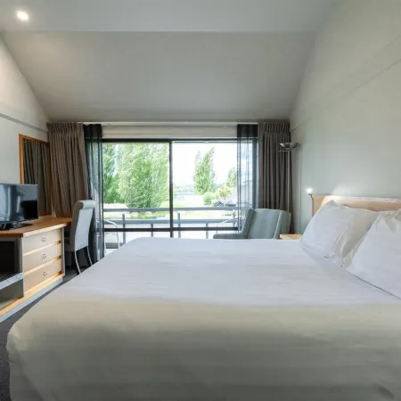 Edgewater Hotel