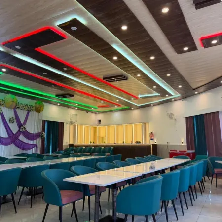 Apni Haveli Hotel And Family Restaurant