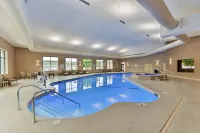 Holiday Inn Express Breezewood Hotels in Everett