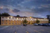 Super 8 by Wyndham Cromwell/Middletown Hotels near Wesleyan University