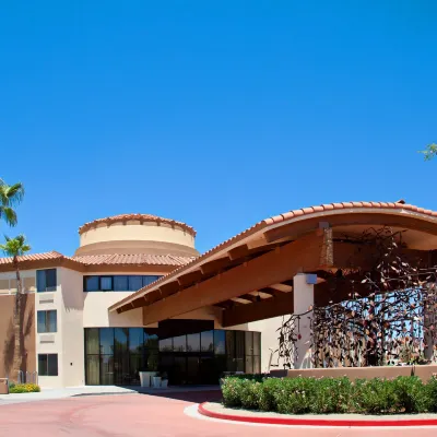 Holiday Inn Express SCOTTSDALE NORTH by IHG Hotels near Orange Tree Golf Course
