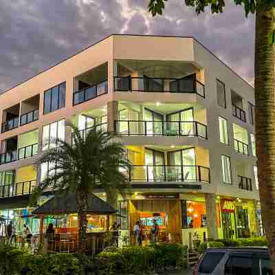 ラマダ スイーツ バイ ウィンダム シーフロント コーラル コースト Hotel Exterior